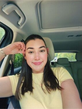 Meet your Posher, Madeline